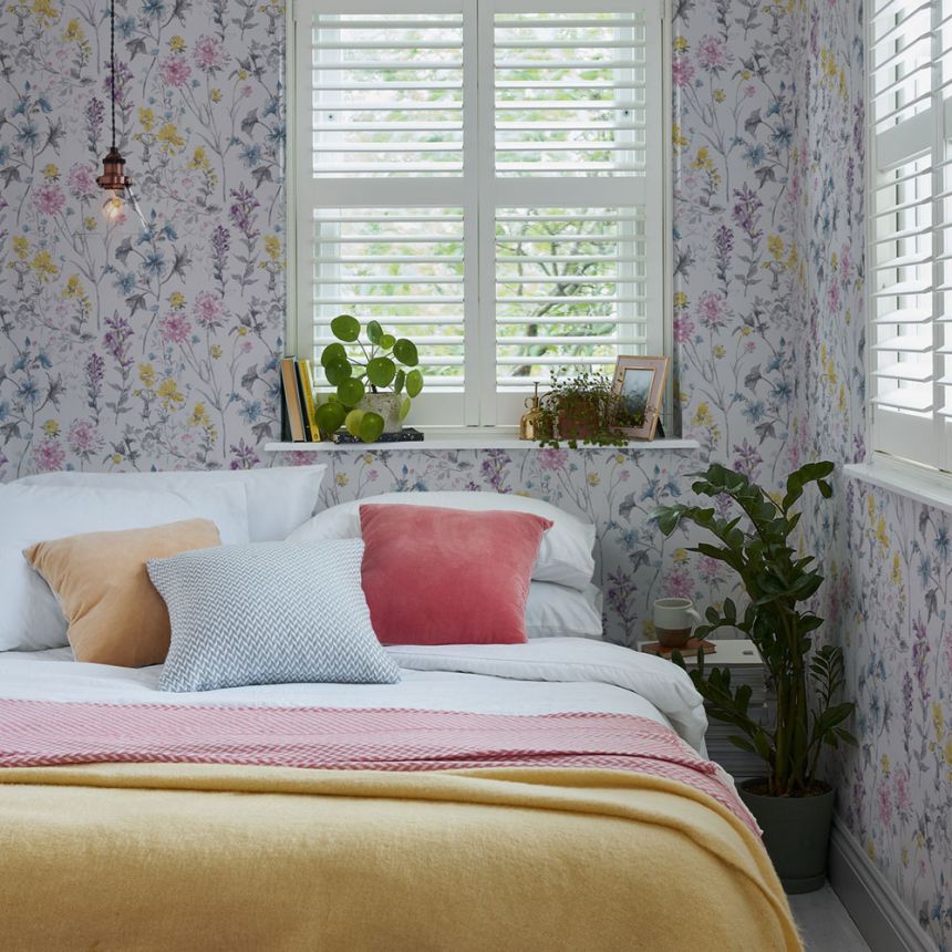Non-woven wallpaper meadow flowers 113363, Laura Ashley, Graham & Brown